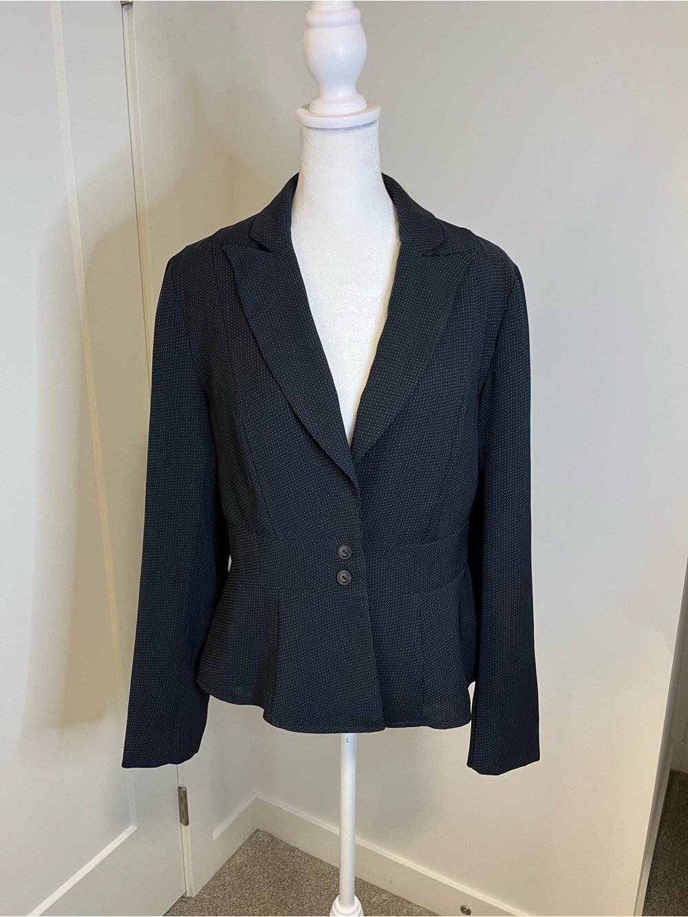 CLEO Tailored Navy Women's Blazer - FREE SHIPPING on Bundles $95+
